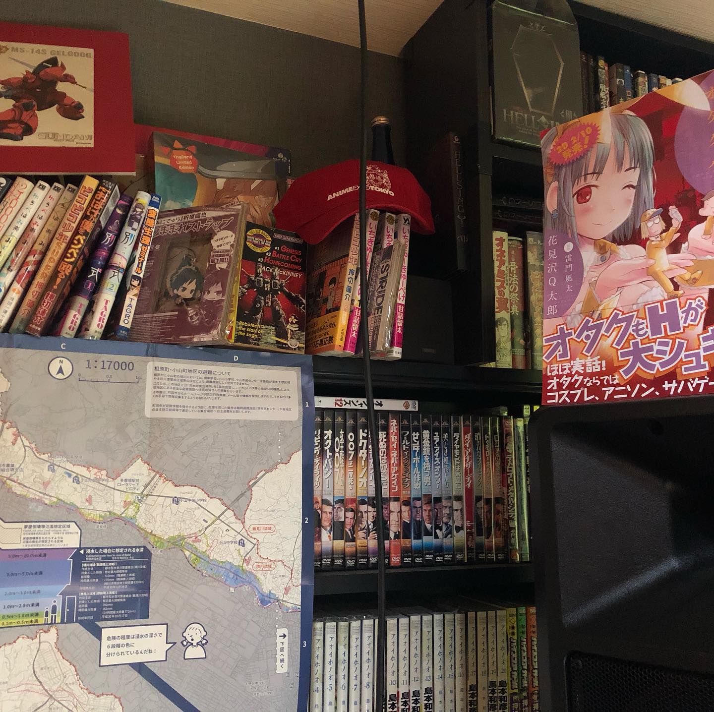 梅雨の合間の曇り空。金曜夜のSwing-by開店です#オタクバー