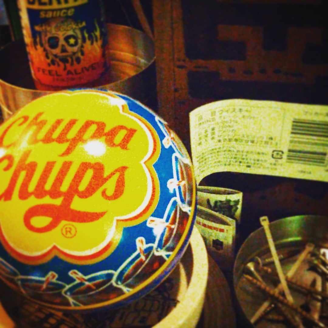 0時半前にご来店のお電話を頂いた4人組のお客さま、お待ちしておりましたが、道に迷われたのでしょうか、お出でになられないので、失礼ながら本日は閉店させて頂きます。次回は辿り着けるよう、お祈り申し上げます。店長:#雷門風太 #オタクバー