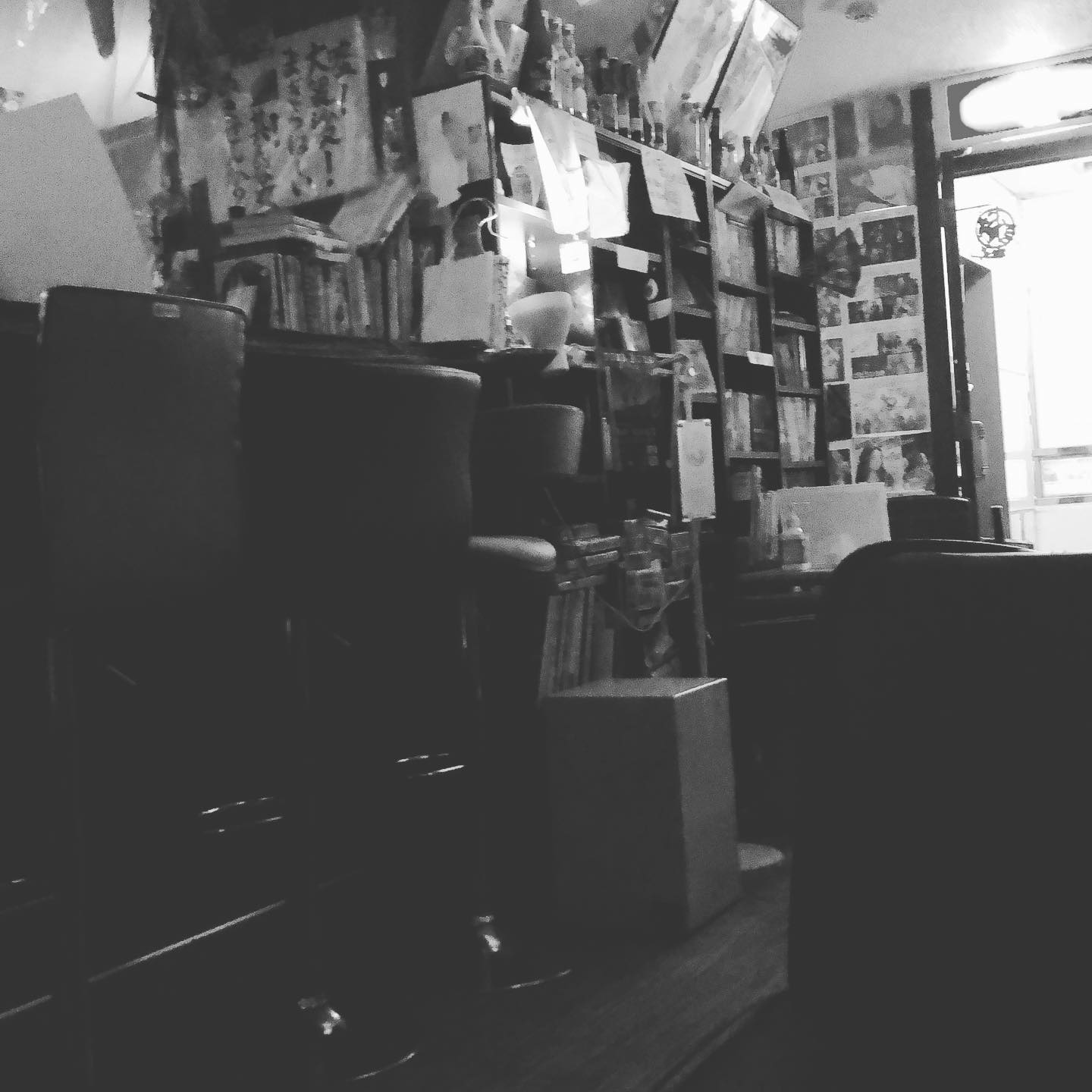 本日も18時からOPENしております٩(*´︶`*)۶ 暑い夏の夜もビールを1杯いかがでしょうか #オタクバー