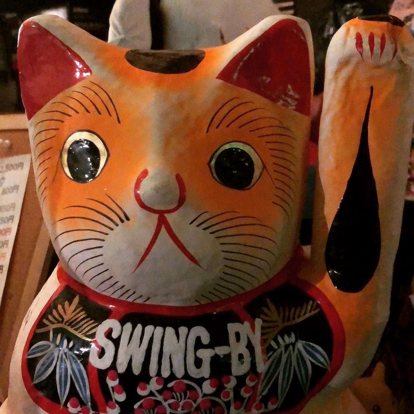 今夜もOPENですにゃ〜!昨日から19時〜25時に営業時間変更しておりますにゃ〜! #オタクバー