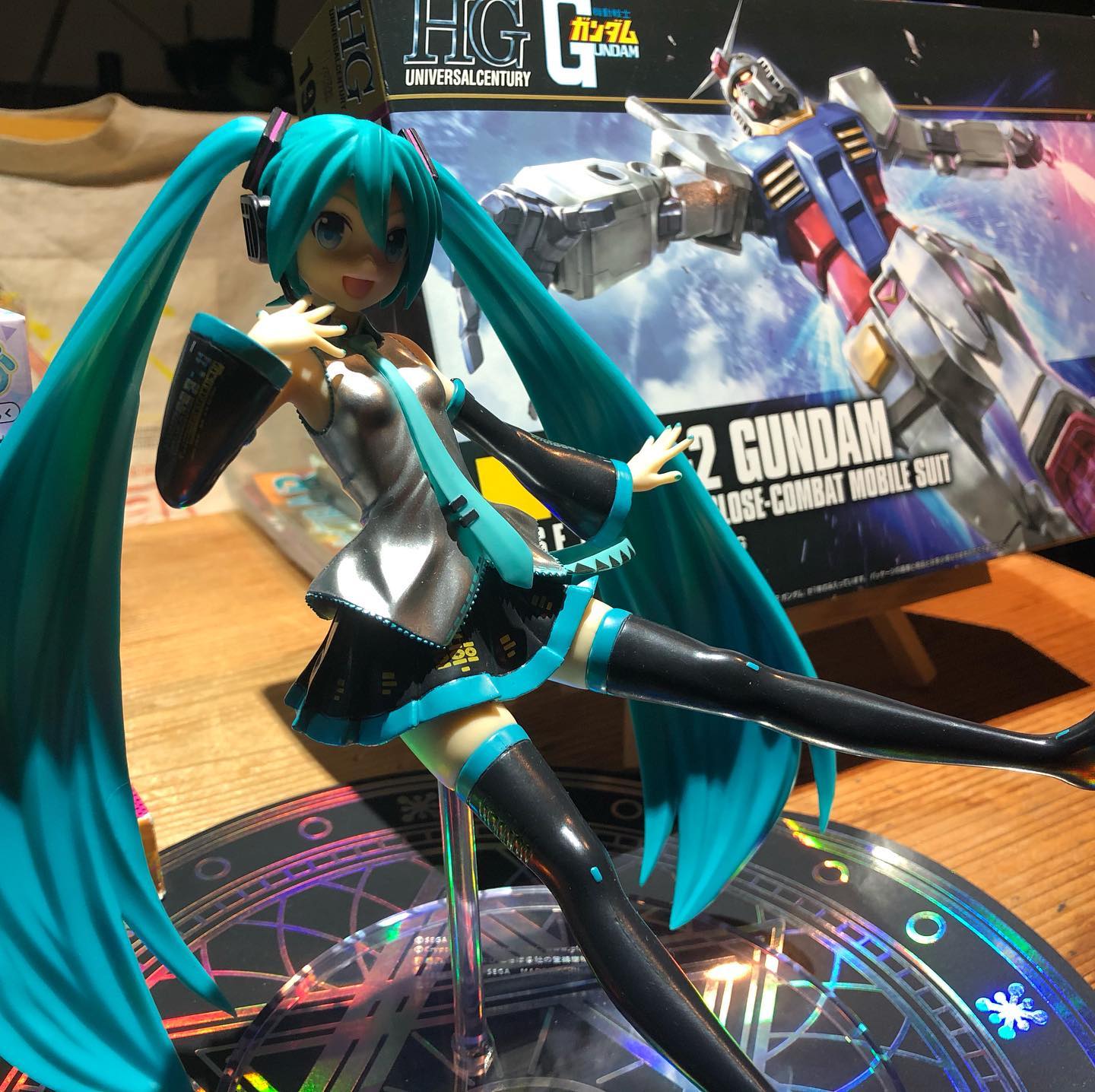 4連休ラスト!秋らしく涼しい一日になりましたね。でもまだまだ冷えたビールが美味しい夜。快適空間でお待ちしております#オタクバー