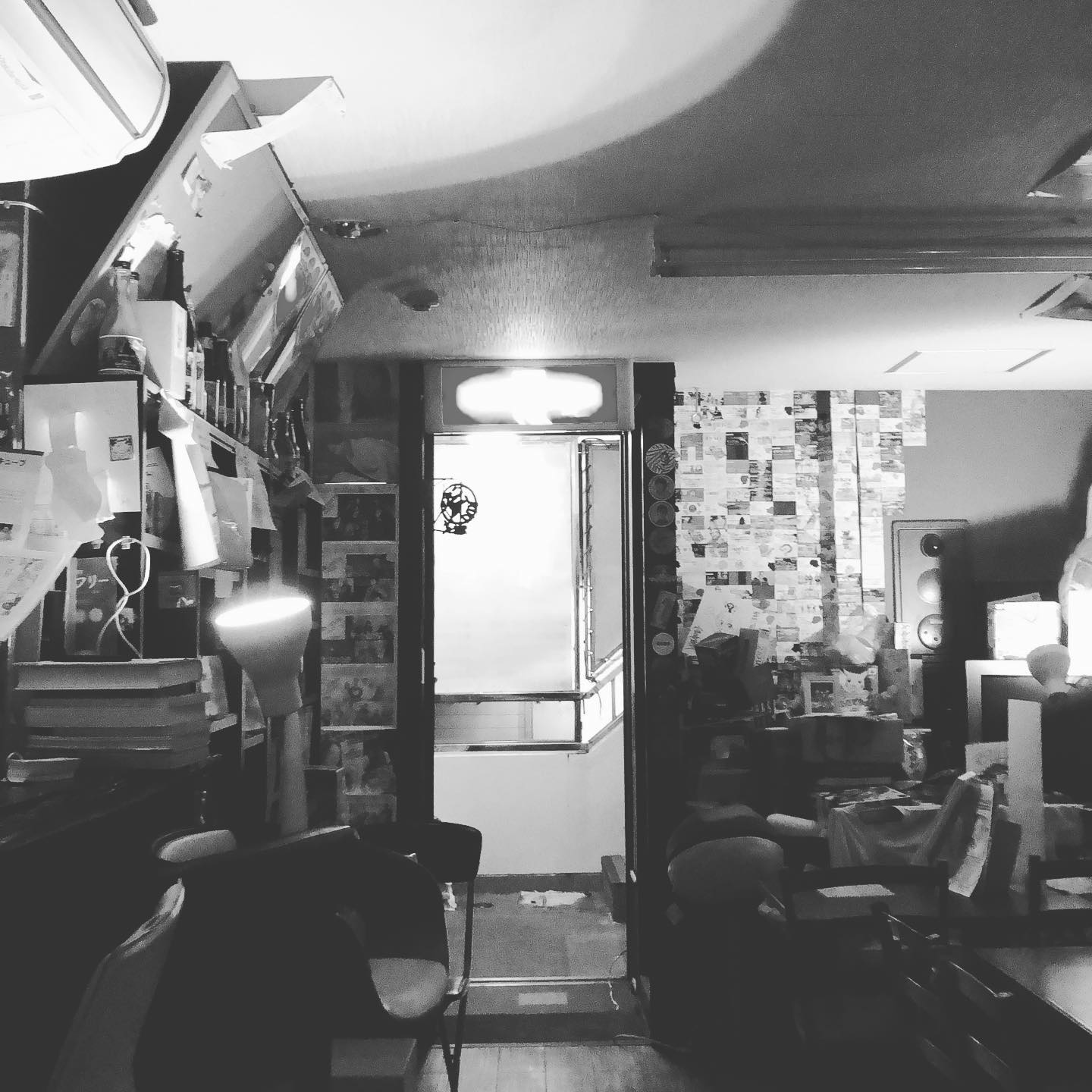 台風が去った夜も元気にオープンです( ◜௰◝و(و "♪ #オタクバー