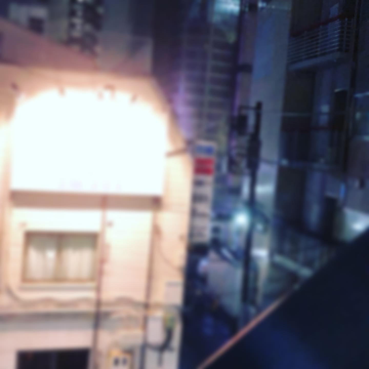 生憎の雨ですがスイングバイ本日もオープンです(* ॑꒳ ॑* )⋆* #オタクバー