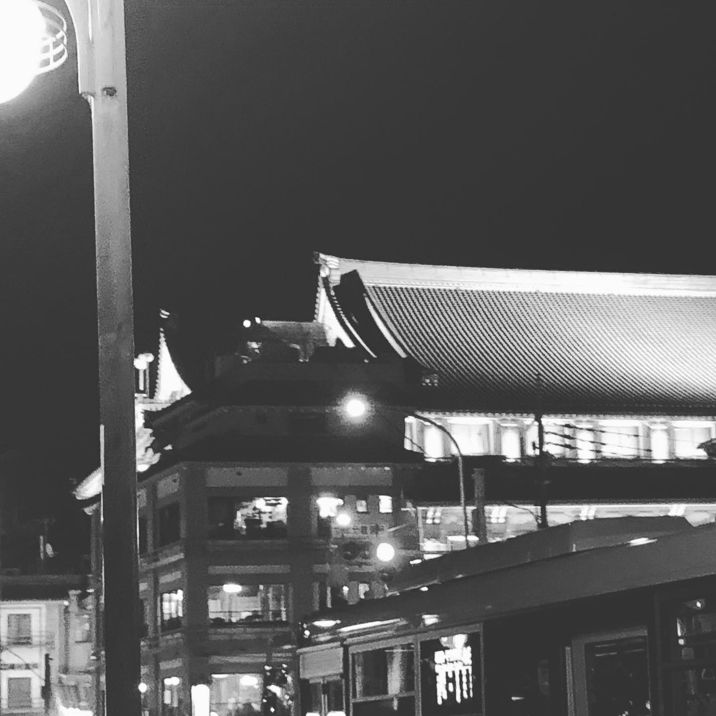 火曜日の夜もまったりお待ちしております #オタクバー