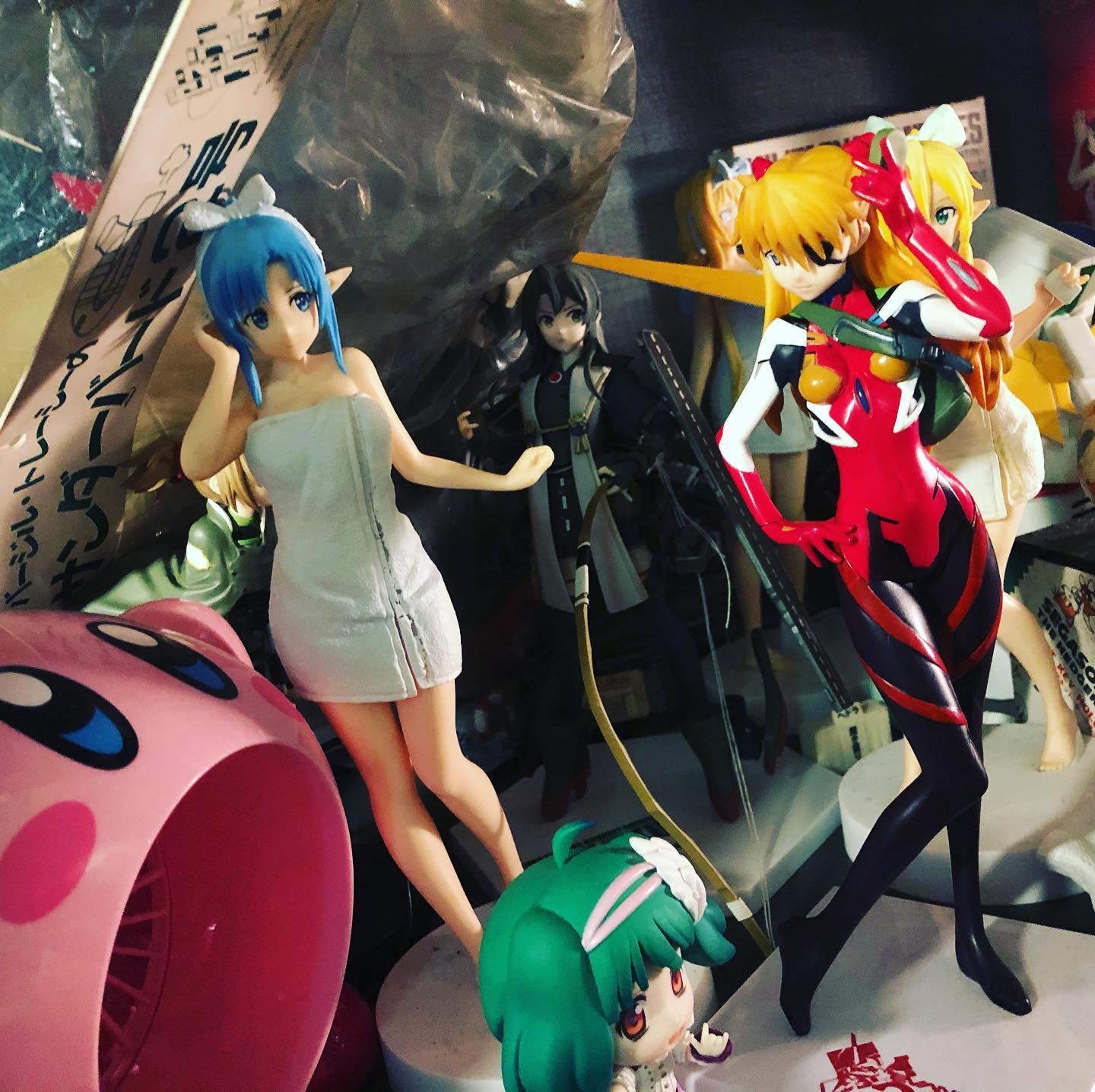 こんばんは。今週も始ましました、Swing-By。新しい椅子も届いて快適度アップ!日が暮れてからの寒さに冷えた方には、アップルバーボンお湯割りがオススメ。体の中からあたたまりましょ#オタクバー