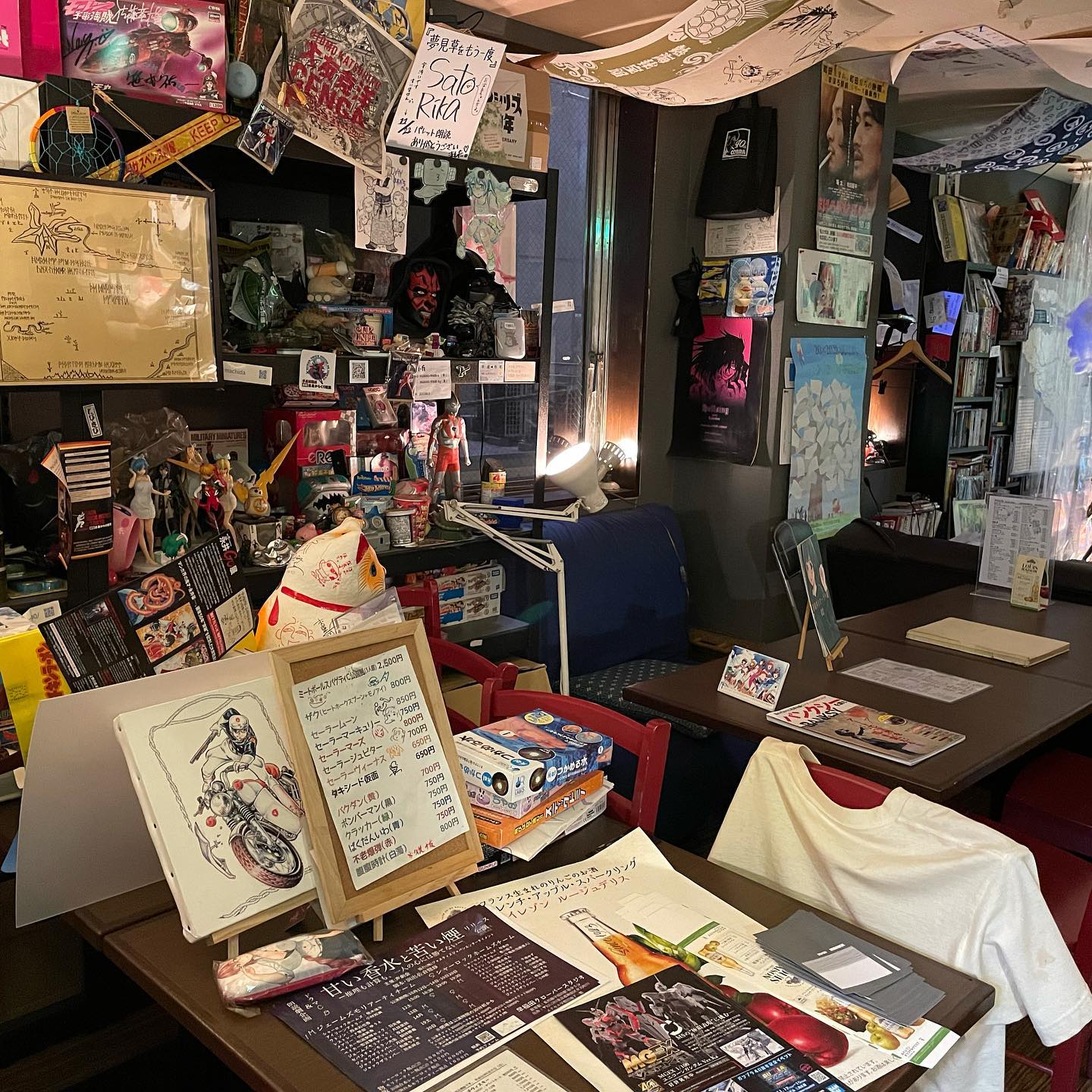 今週も始まりました、Swing-By。今夜の営業は19時から22時。まったりのんびり、ビールでも。温かい飲み物もありますよ~。 #オタクバー