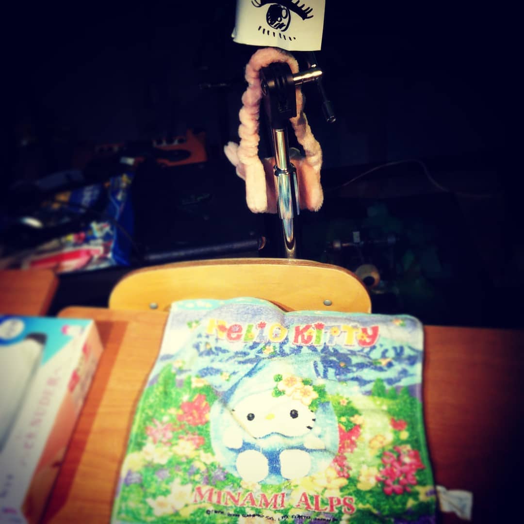 新年度の初週末、#オタクバー へようこそ! 開店です♪