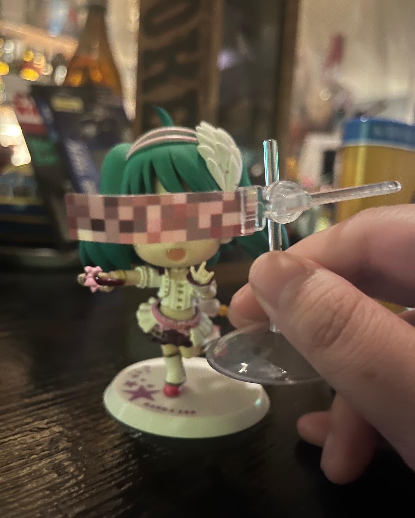 店長がやってくる謎ガチャガチャ、使い道を模索しながら本日もオープンです #オタクバー