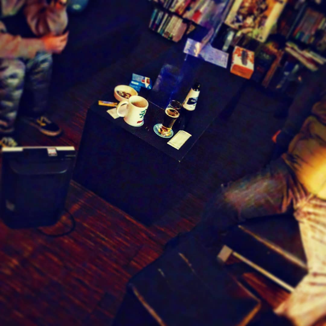 寒い夜は #ホットカクテル いかがでしょう? 開店です♫ #オタクバー