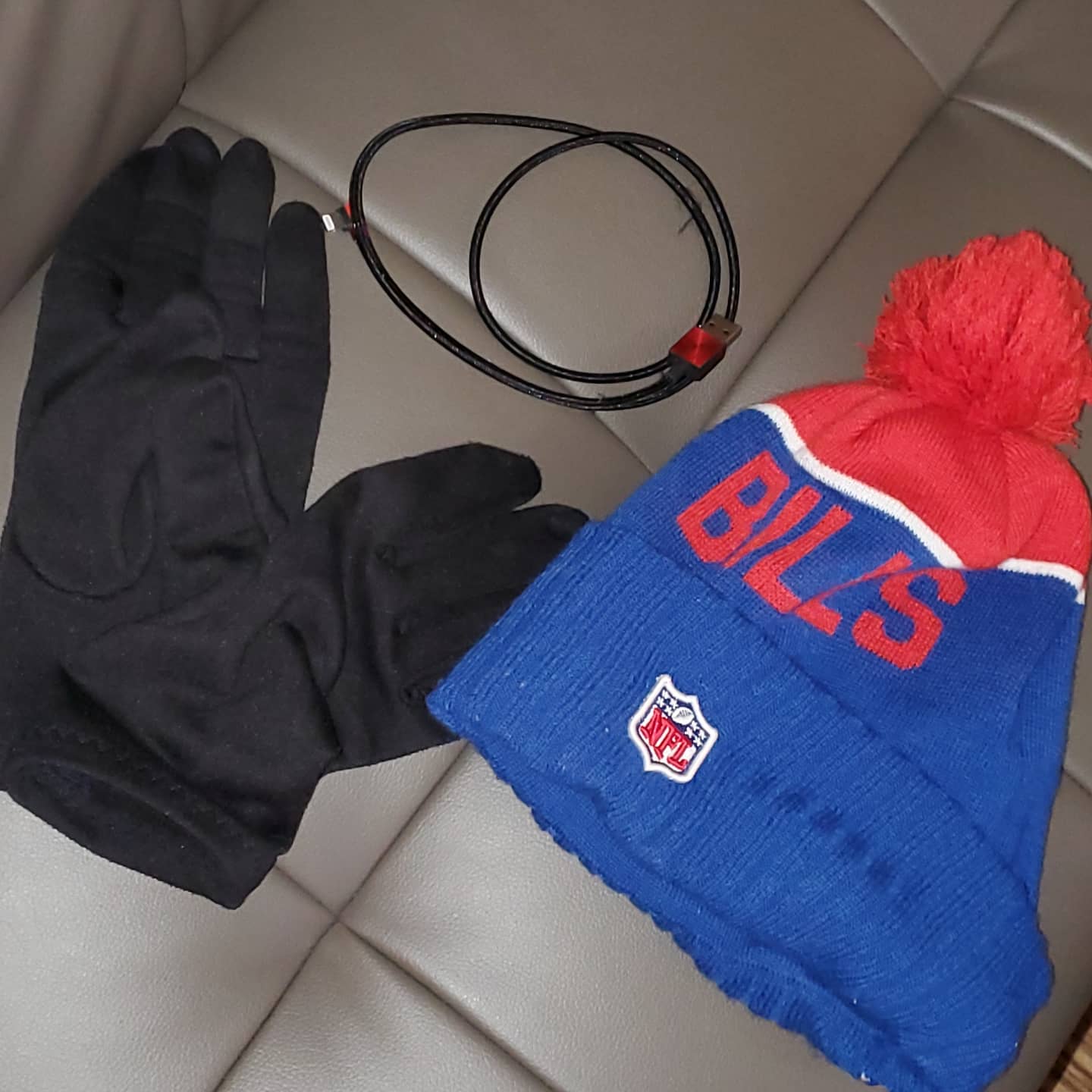 ここ1ヶ月のお忘れ物です早くお迎えに来てねーさて、年始のムードも終わり平日に!改めて今年も宜しくお願いします!#町田#オタクバー#雷門風太 #杏東ぢーな