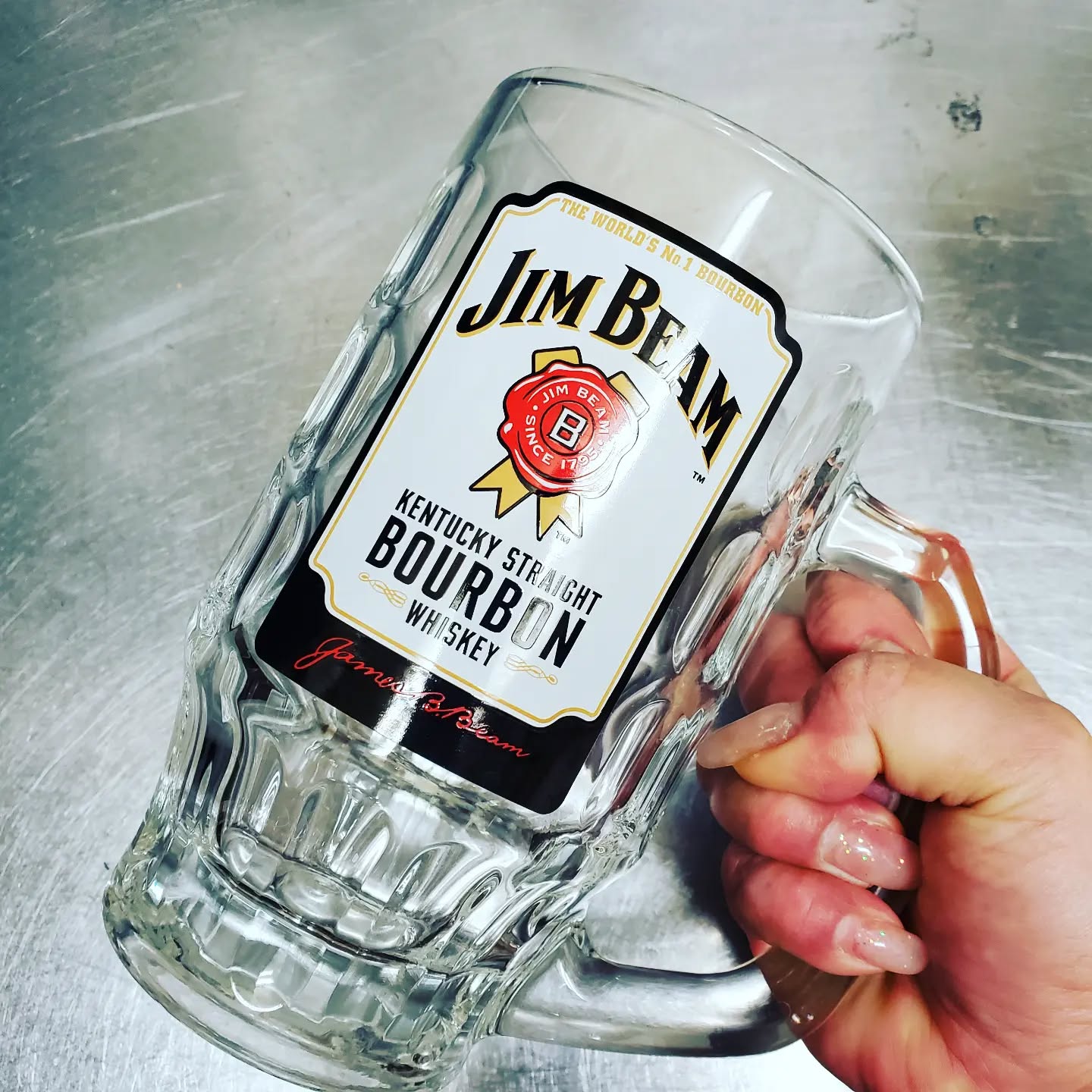 みんな大好きメガハイ！たっぷり飲めますよ#町田#オタクバー#雷門風太 #杏東ぢーな