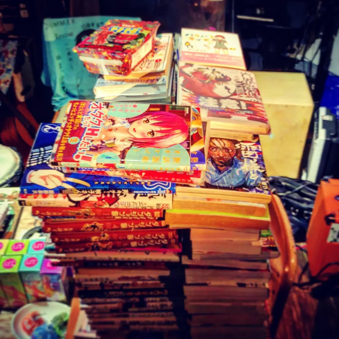 台風14号とがっぷり四つ、開店です♪ #オタクバー