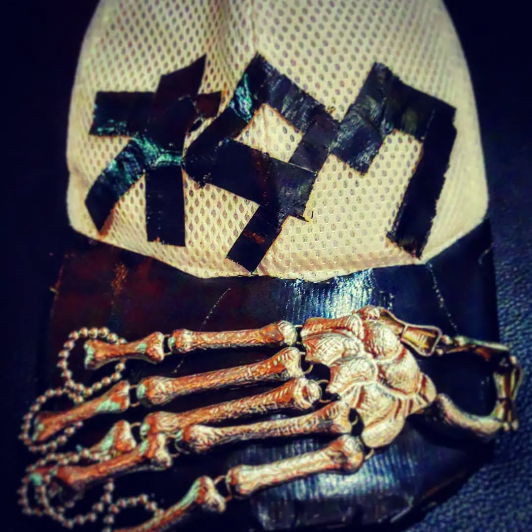 大学での講演を終えた店長がお相手、開店です。#オタクバー #雷門風太