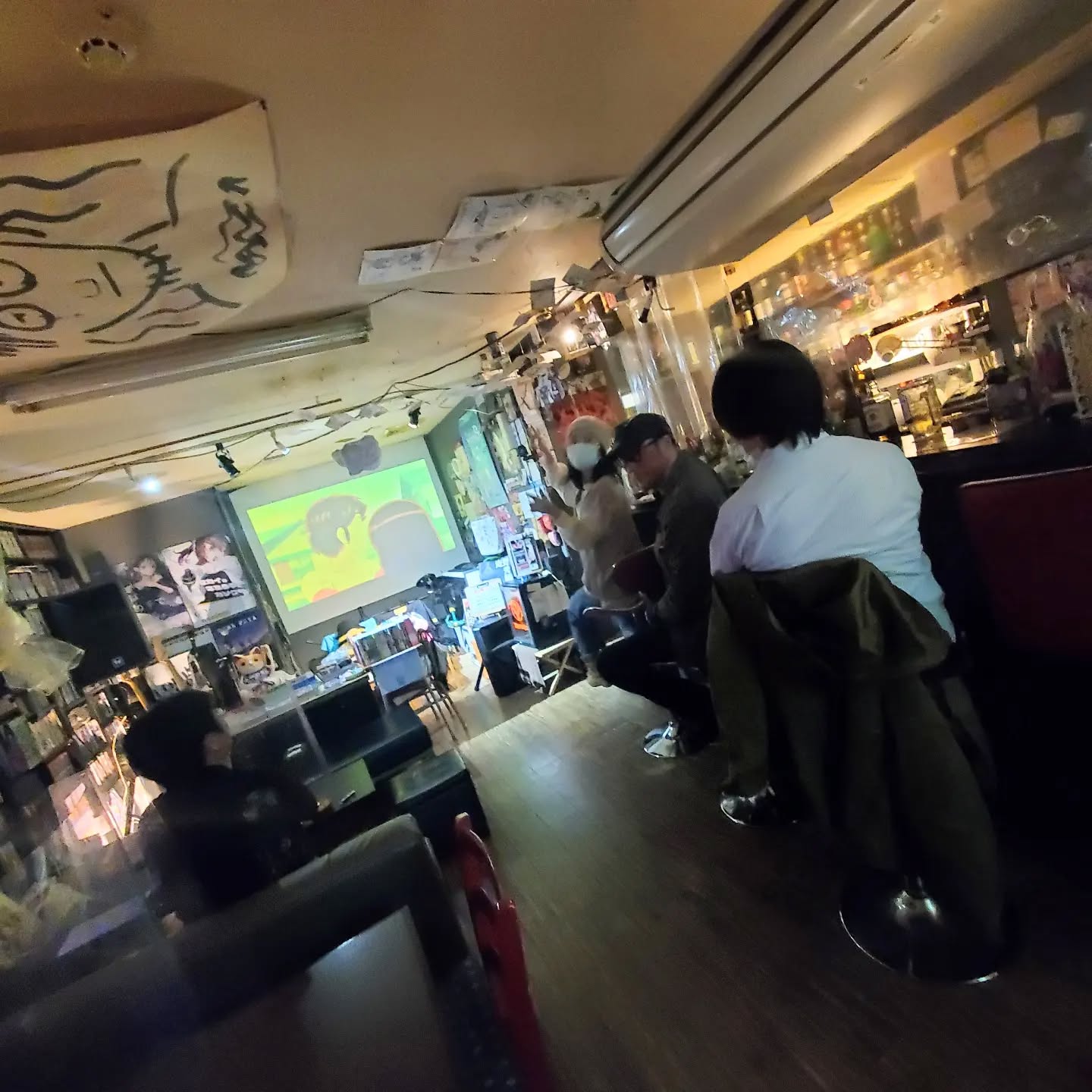 開店からお客様️週末も皆様のお越しをお待ちしております!#オタクバー #町田 #杏東ぢーな #雷門風太 #水木はポイント2倍