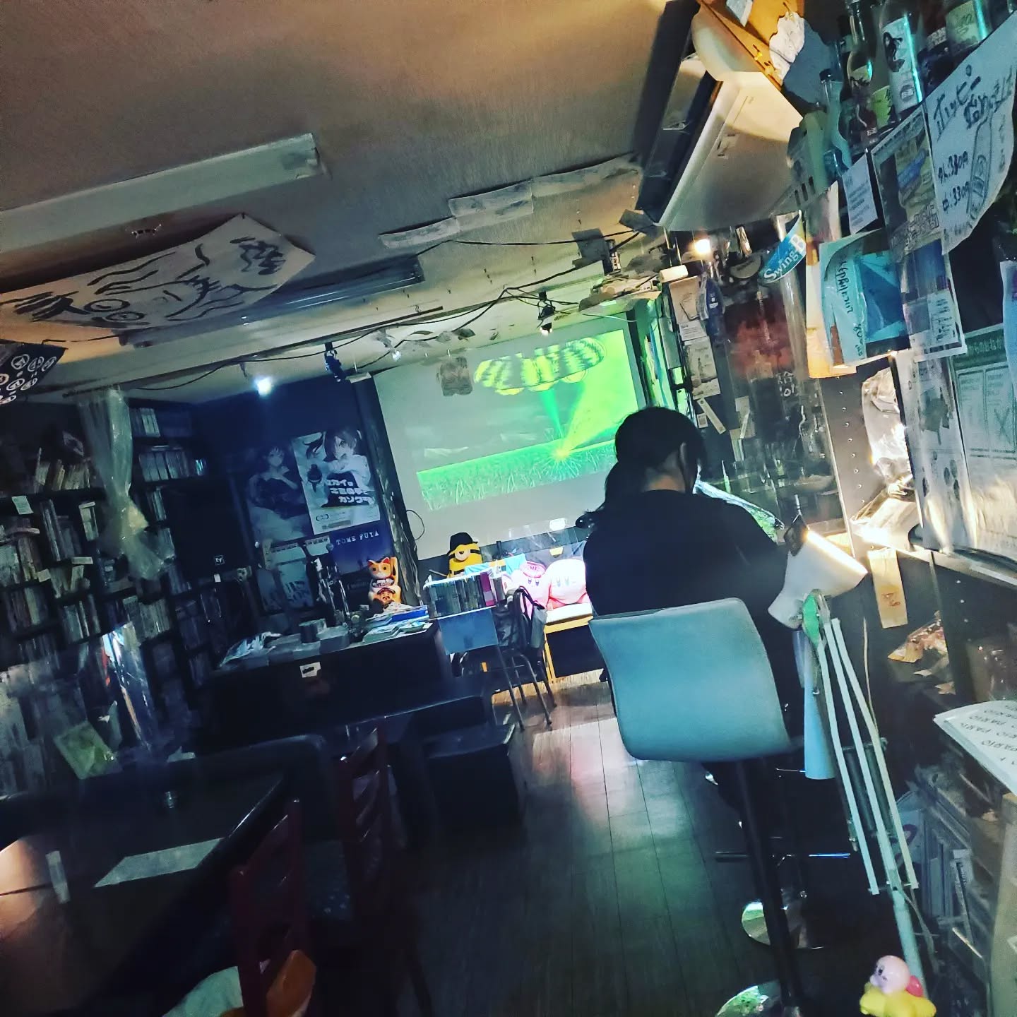 12月最初の週末!開店からお客様が#オタクバー #町田 #杏東ぢーな #雷門風太 #水木はポイント2倍