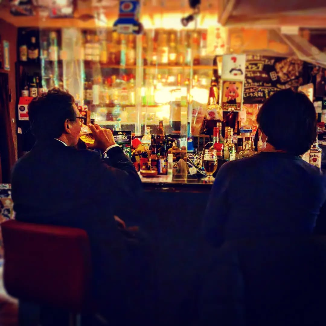 1時間遅れて開店ですが、ウイズ常連さんでスタートです!#オタクバー #町田 #杏東ぢーな #雷門風太 #日曜営業 #U25割 #はじめての女性は1杯無料