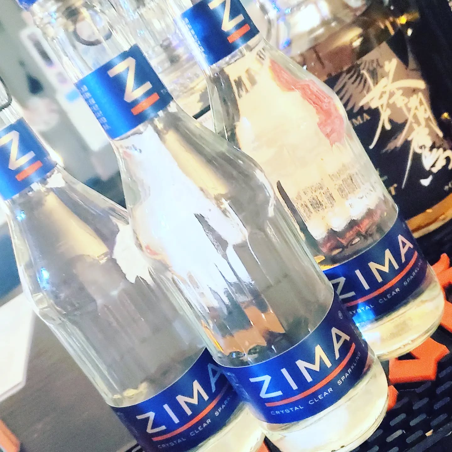 ジーマが残すところあと3本になりました早い者勝ち!本日も開店です!#オタクバー #町田 #杏東ぢーな #雷門風太 #日曜営業 #U25割 #はじめての女性は1杯無料