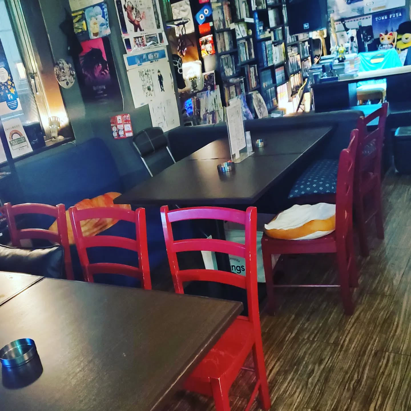 寒くなったり温かくなったり、春本番はすぐそこ今夜も皆さまのお越しをお待ちしております#オタクバー #町田 #杏東ぢーな #雷門風太 #日曜営業 #U25割 #はじめての女性は1杯無料