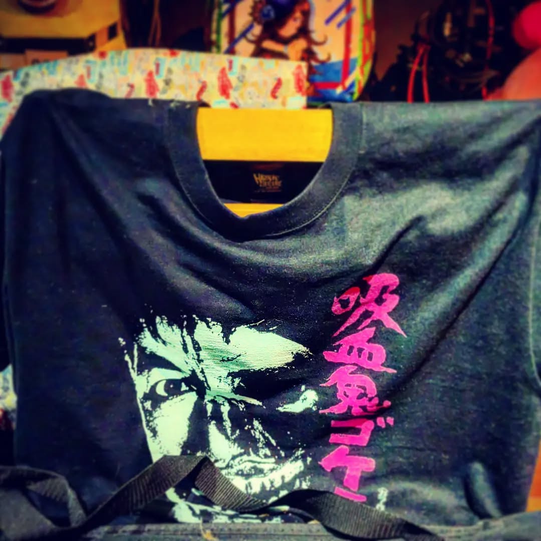 暖かくなってきて花粉が気になる今日このごろ、アルコール飲んで消毒しましょう! 開店です。#オタクバー #町田 #杏東ぢーな #雷門風太 #日曜営業 #U25割 #はじめての女性は1杯無料