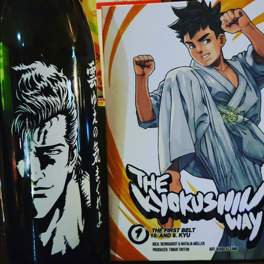 一昨日はイギリスに赴任するアメリカ人常連さんが挨拶に、昨日は3年ぶりに来日したイギリス人常連さんが。それぞれお土産頂きましたた、ありがとうございます！　インターナショナルなオタクバーへようこそ！#オタクバー #特撮 #プロレス #ギャルゲー #同人誌 #町田 #杏東ぢーな  #雷門風太  #日曜営業 #U25割 #はじめての女性は1杯無料 #今季アニメ #2023夏アニメ  #美味しい生ビール #ボードゲーム #カードゲーム #サントリー神泡達人店 #サントリープレミアム達人店