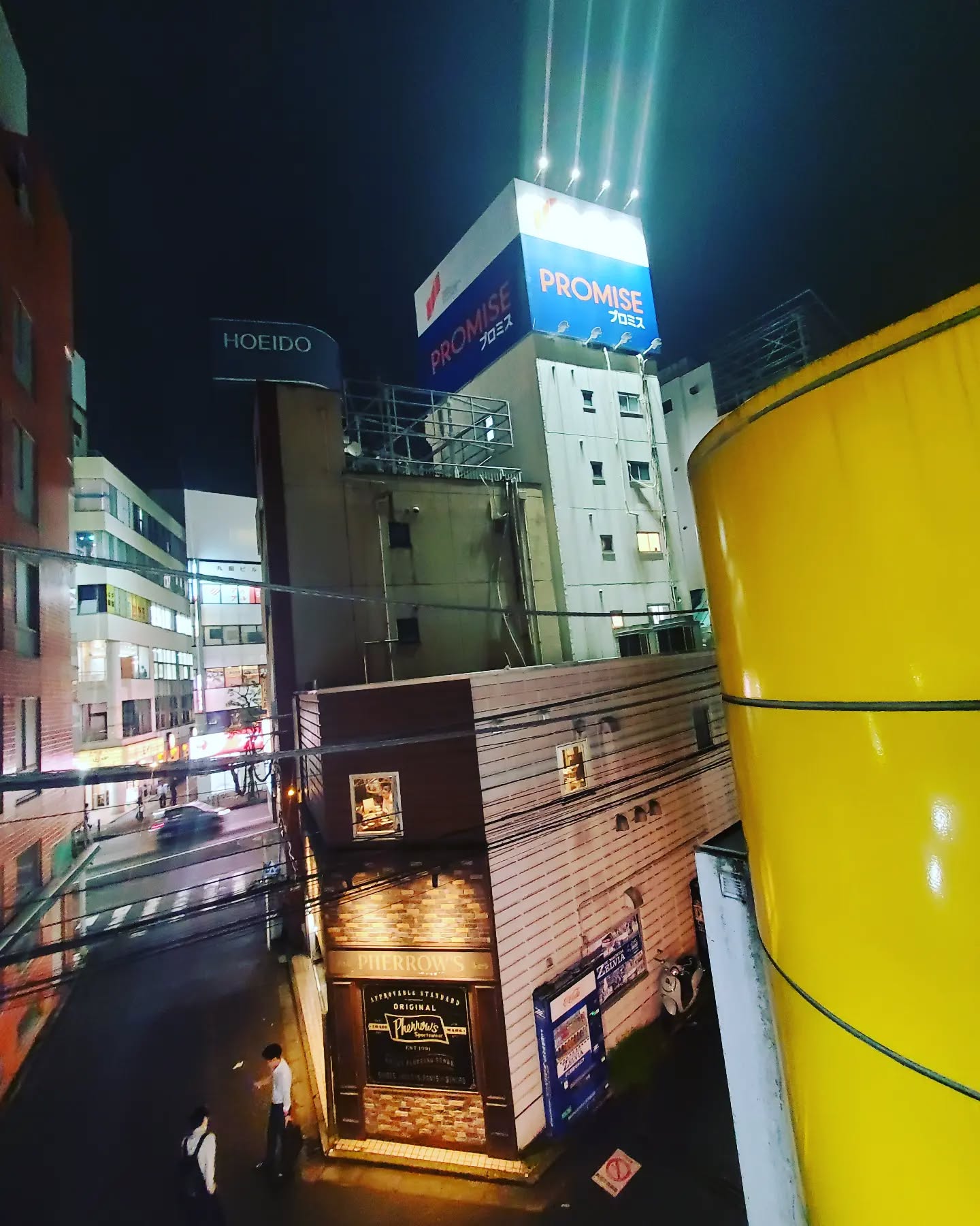 台風明けの涼しい金曜日、本日も黄色いビルの3階で皆様をお待ちしております尚、鬼嫁スマホを変えたら個人FacebookとMessengerが謎に使えなくなりました………ご連絡は店頭かLINEでお願いいたします#オタクバー #町田 #杏東ぢーな  #雷門風太  #日曜営業 #U25割 #はじめての女性は1杯無料 #美味しい生ビール #今季アニメ #ボードゲーム #カードゲーム #喫煙可能