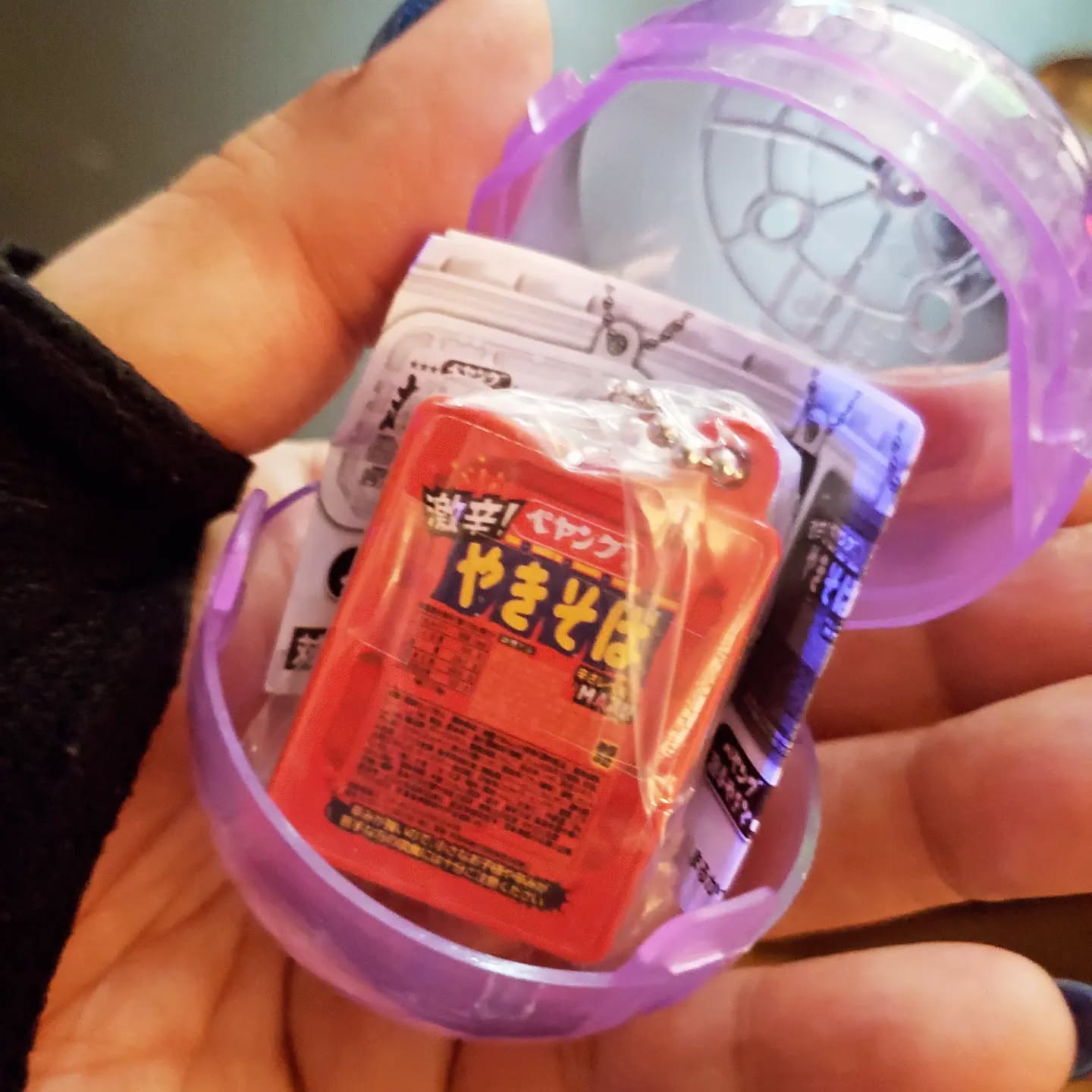 どなたかの忘れ物ペヤング激辛!本日も皆様のお越しをお待ちしております#オタクバー #町田 #杏東ぢーな #雷門風太 #日曜営業 #U25割 #はじめての女性は1杯無料 #美味しい生ビール #今季アニメ #ボードゲーム #カードゲーム #喫煙可能