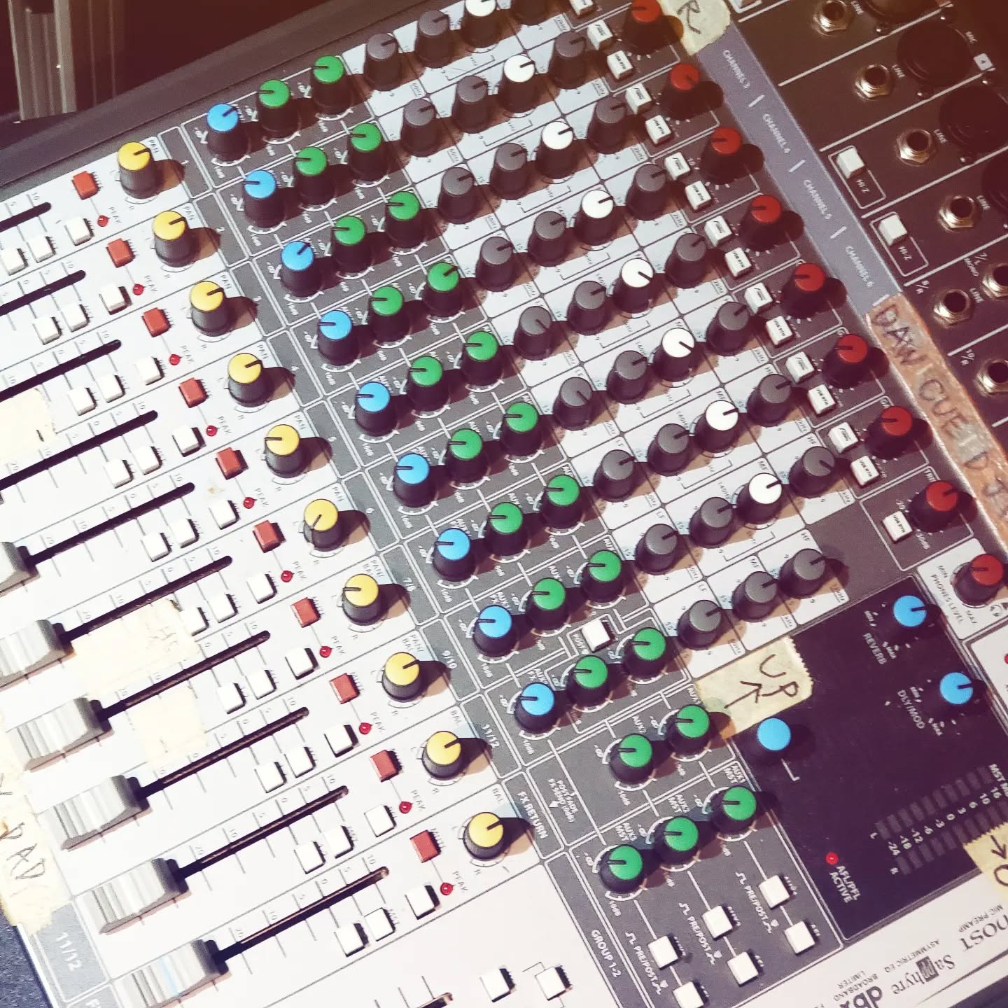 本日も19時開店DJがいらっしゃいます♪皆様のお越しをお待ちしております#オタクバー #町田 #杏東ぢーな #雷門風太 #日曜営業 #U25割 #はじめての女性は1杯無料 #美味しい生ビール #今季アニメ #ボードゲーム #カードゲーム #喫煙可能 #DJイベント