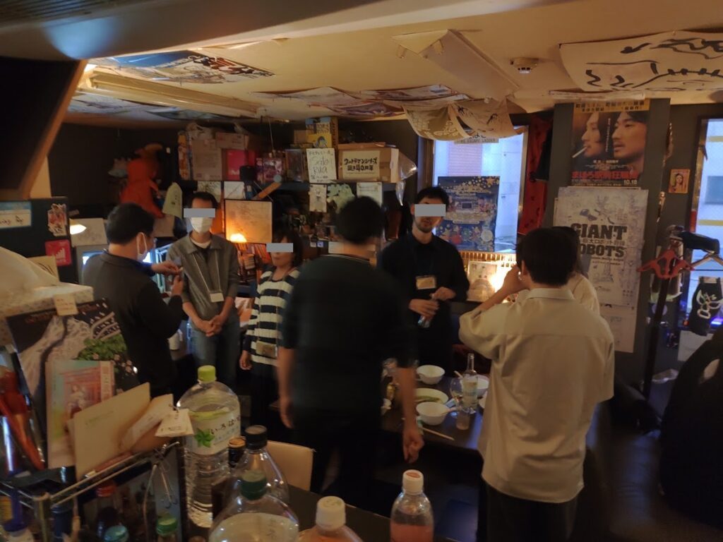 【 【 過 去 記 事 】 】 「アートビア」レポート  https://is.gd/XyBsMM #アートビア #イベント #オタクバー #ARTandBEER #クリエイター交流会