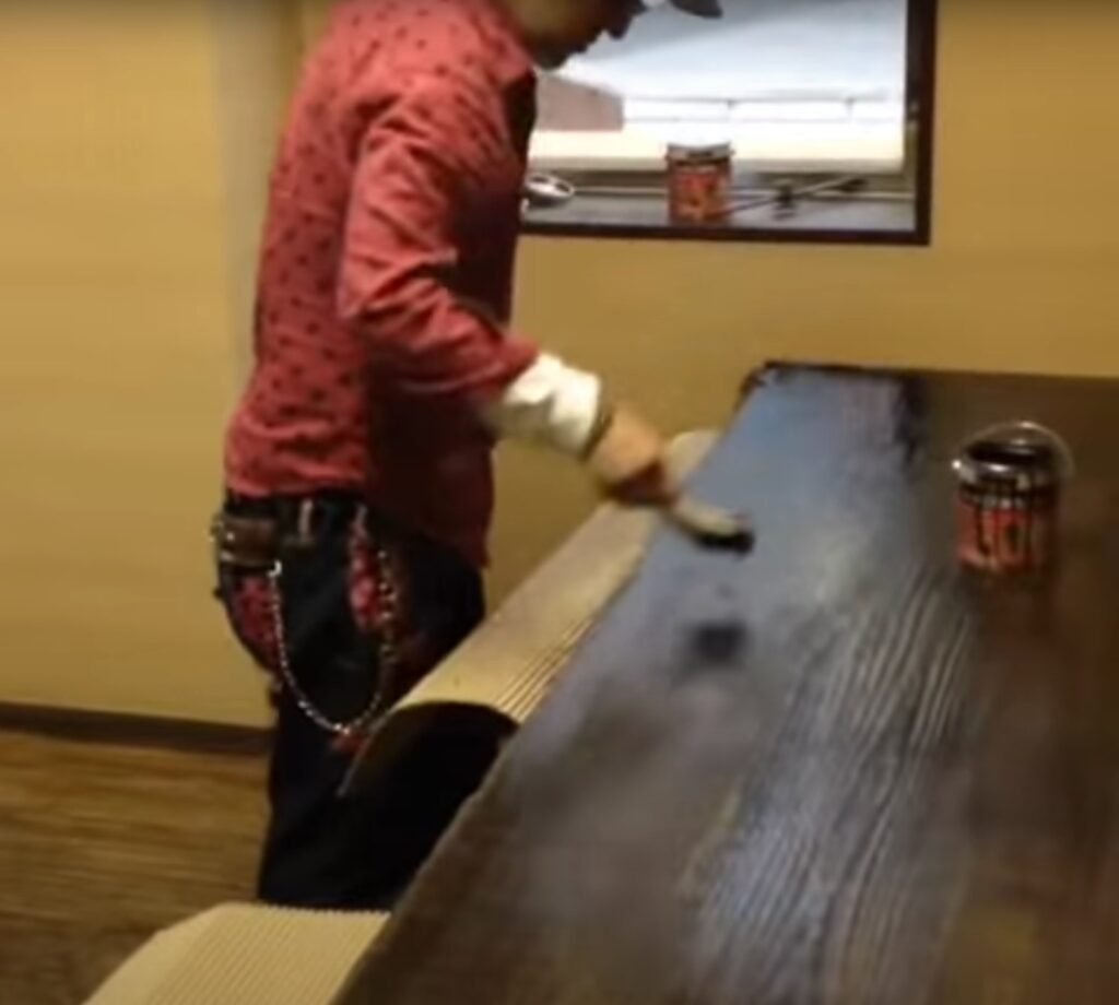 【 【 過 去 記 事 】 】 【動画紹介】カウンター自作 https://is.gd/zfvOwl #DIY #オタクバー #カウンター自作 #バーカウンター