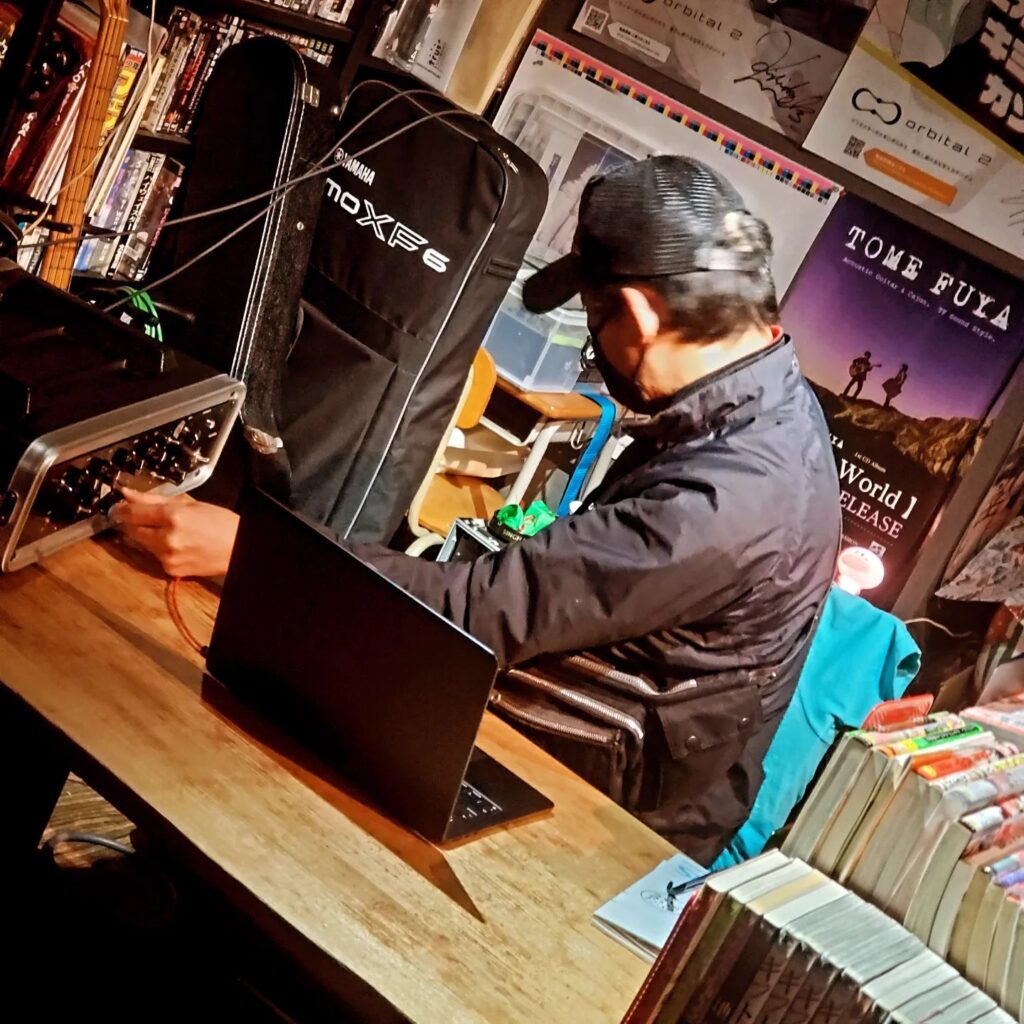 【 【 過 去 記 事 】 】 恒例のDJ https://is.gd/CEKEes #DJ #DJJ #オタクバー