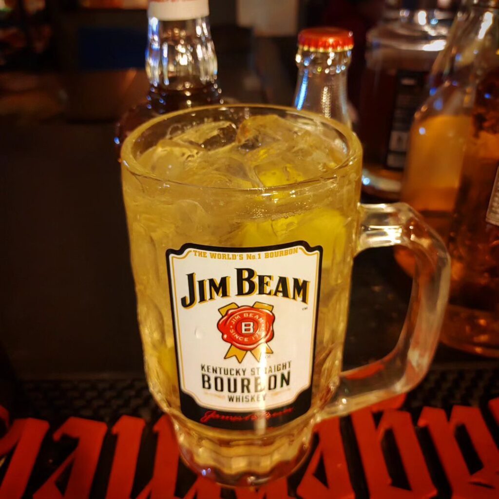【 【 過 去 記 事 】 】 【ドリンク紹介】メガハイボール https://is.gd/HyqNPs #オタクバー #お酒紹介 #ドリンク紹介 #ハイボール #メガハイ #メガハイボール