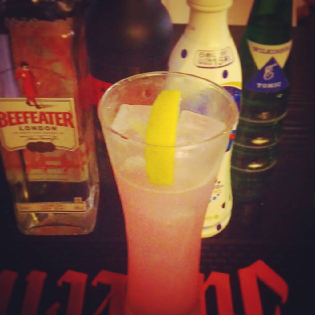 【 【 過 去 記 事 】 】 週末のプログレイベント用オリジナルカクテル、Wish You Were Here。君がいないと。 #otakubar #cocktail https://is.gd/LE5Gcx