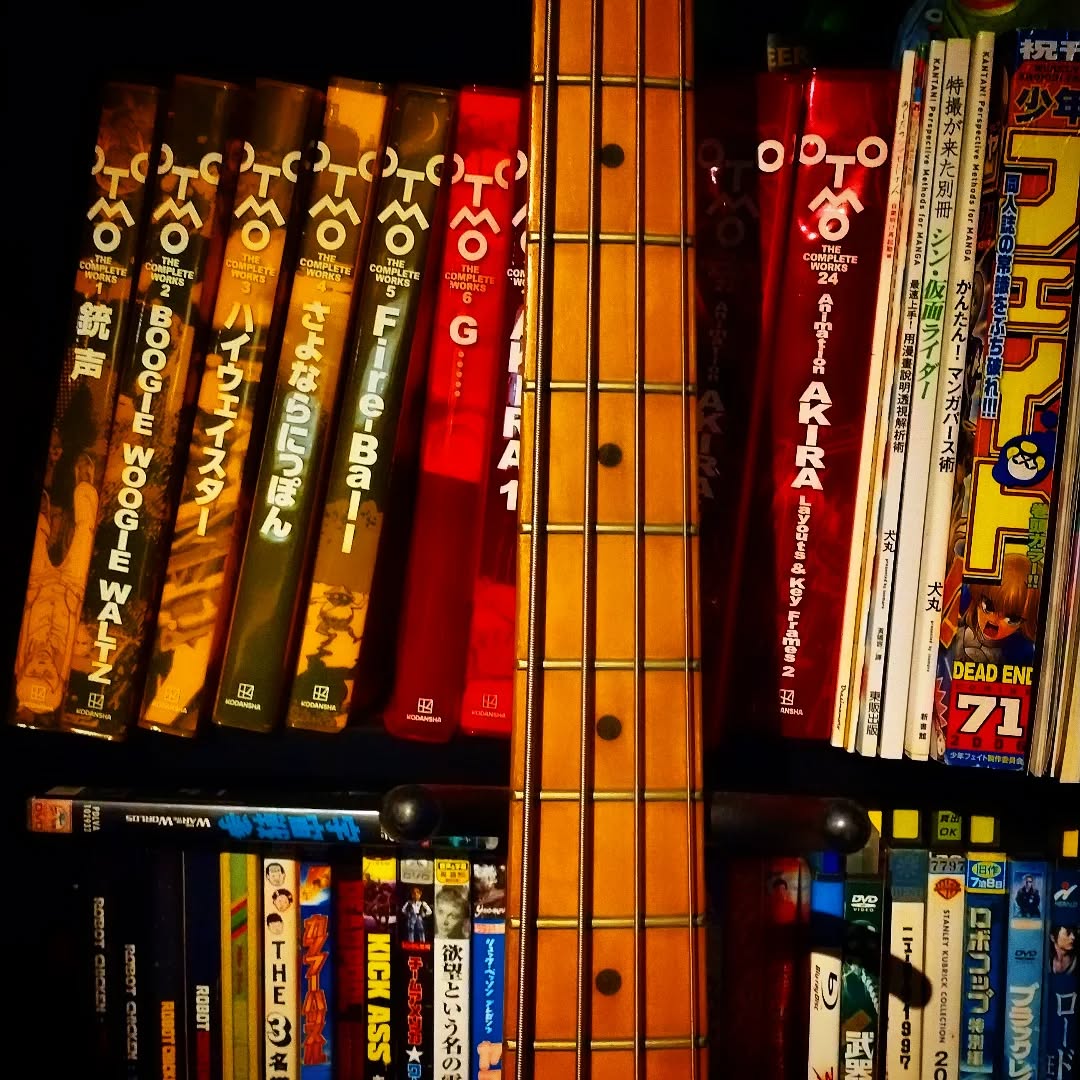 常連さんの置き楽器でセッションが始まることも🪘本日も皆様のお越しをお待ちしております#大友克洋全集 #オタクバー #特撮 #プロレス #ギャルゲー #同人誌 #町田 #杏東ぢーな #雷門風太 #日曜営業 #U25割 #はじめての女性は1杯無料 #今季アニメ #2004秋アニメ #美味しい生ビール #ボードゲーム #カードゲーム #サントリー神泡達人店 #サントリープレミアム達人店 #喫煙可能店