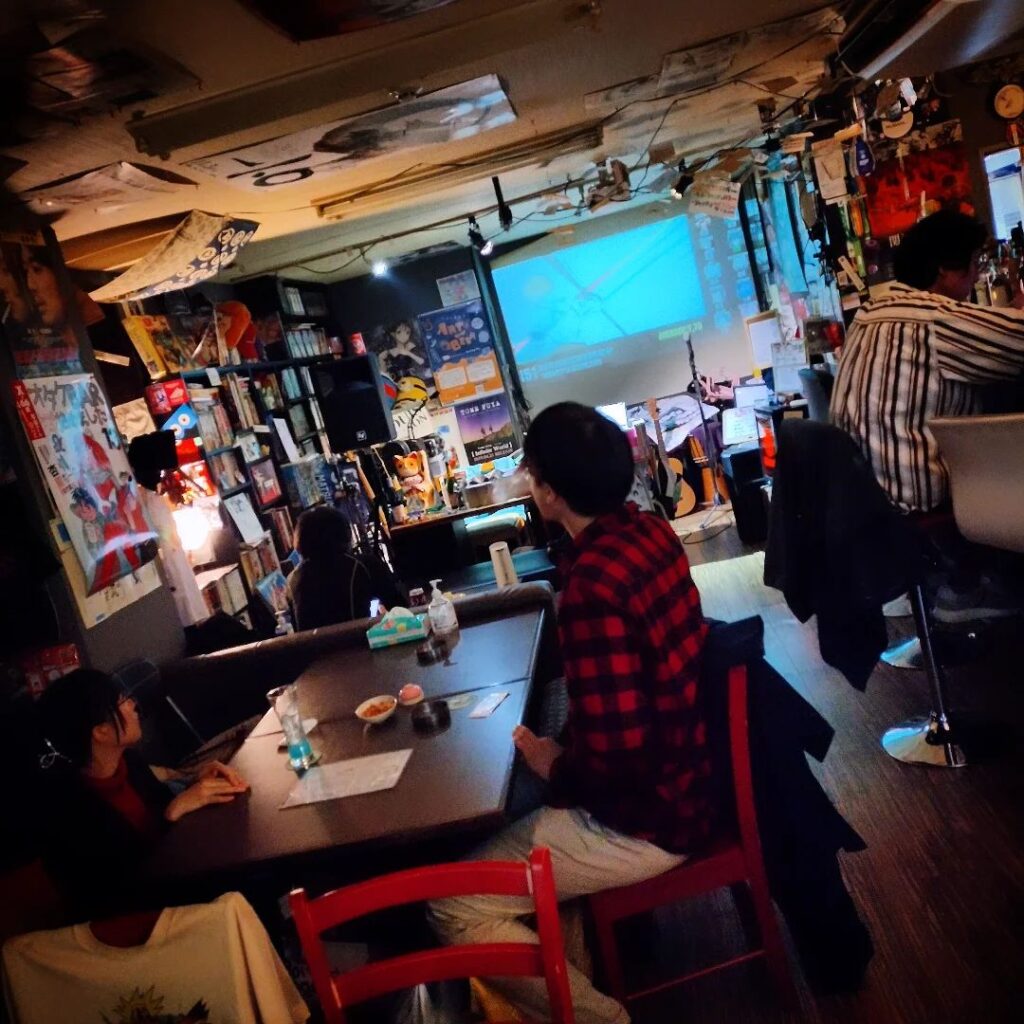 【 【 過 去 記 事 】 】 開店からたくさんのお客様 https://is.gd/yYxEzZ #オタクバー