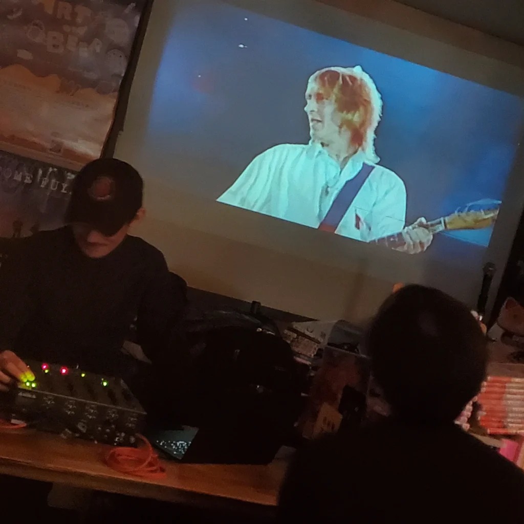【 【 過 去 記 事 】 】 本日DJ🕶いらしてます! https://is.gd/G1wPqe #DJ #DJJ #オタクバー