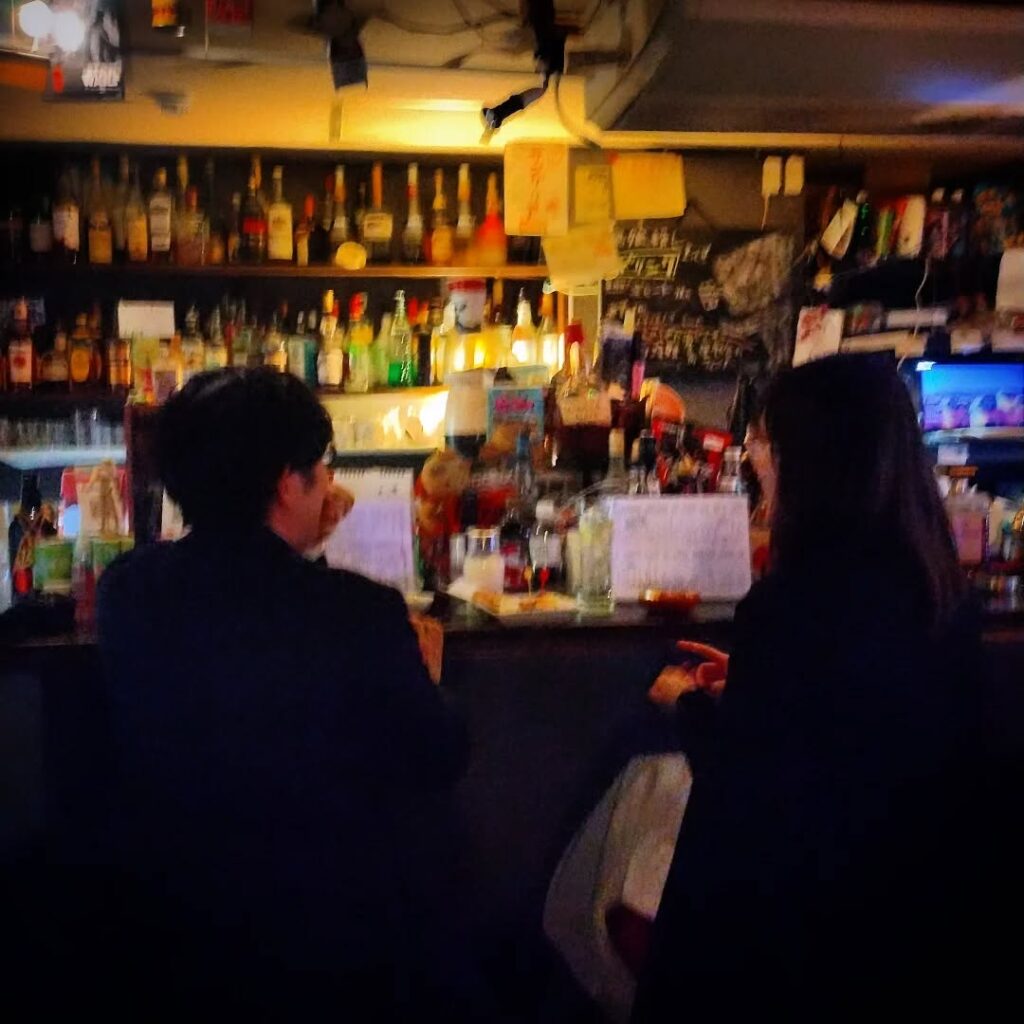 【 【 過 去 記 事 】 】 開店から英会話なカップルさんご来店🥂  https://is.gd/hQJ1Ob #OTAKU #オタクバー #英会話