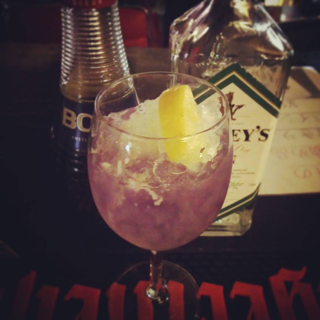 【 【 過 去 記 事 】 】 週末のアニメイベント用オリジナルカクテル、宇宙パトロール隊。レンズマン! #otakubar #cocktails https://is.gd/uHJGls