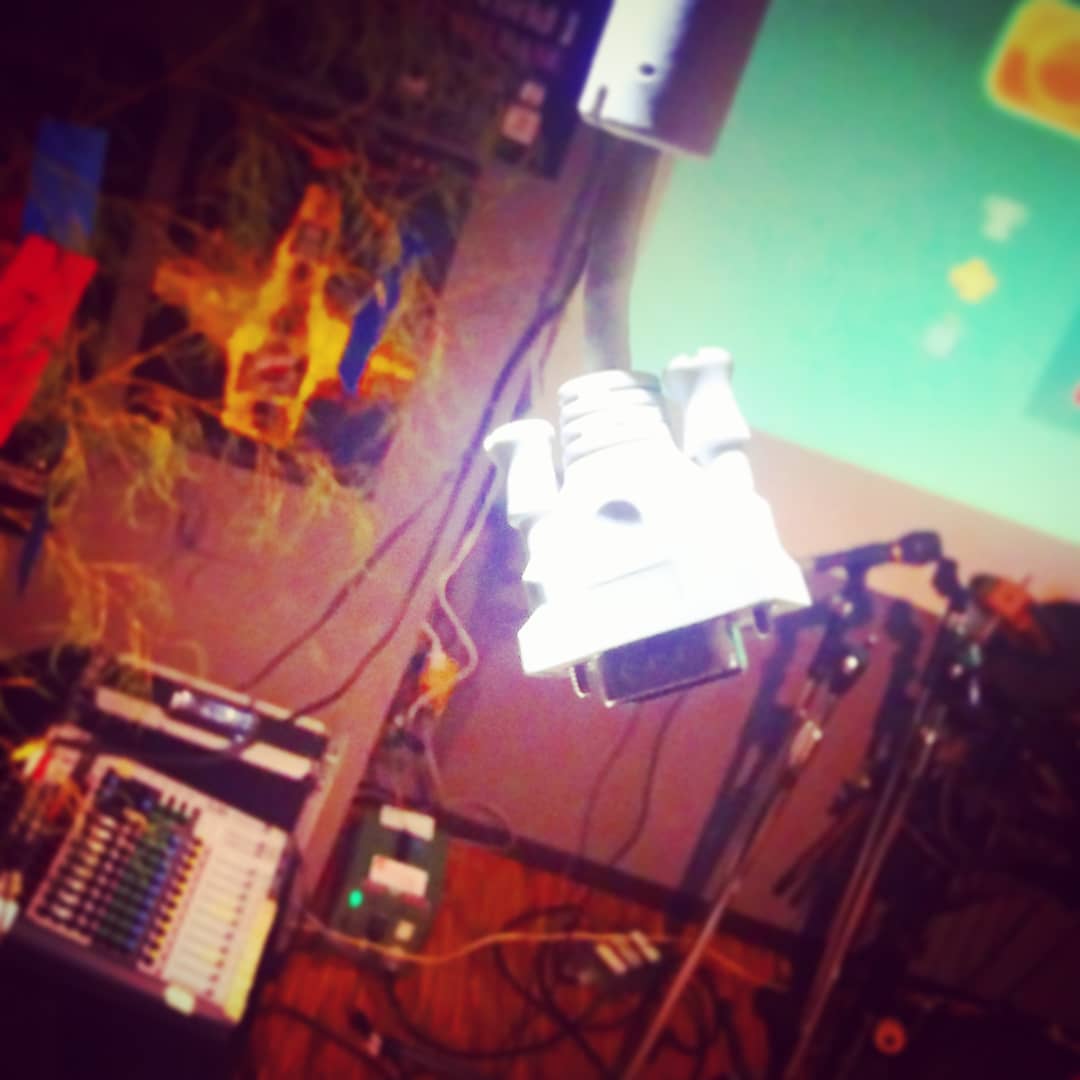 【 【 過 去 記 事 】 】 #イベント 用に #Dsub、#ステレオオーディオケーブル を延長! #開店です♪ #オタクバーhttps://swing-by.tokyo/2019/07/11/–dsub-/