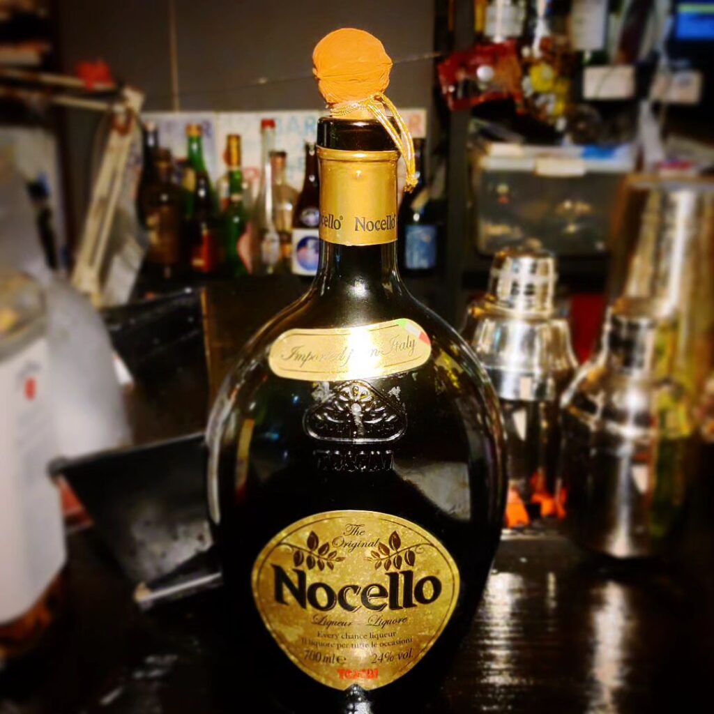 【 【 オタクバー 過 去 記 事 】 】 【ドリンク紹介】ノチェロ https://is.gd/PMLH6L #nocello #オタクバー #お酒紹介 #くるみリキュール #クルミリキュール #ドリンク紹介 #ノチェロ #胡桃リキュール