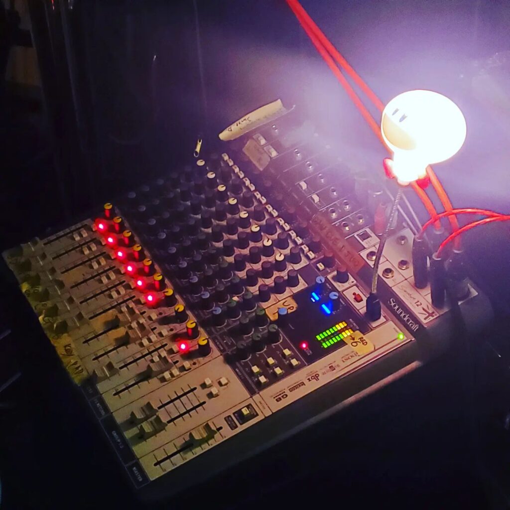 【 【 オタクバー 過 去 記 事 】 】 本日DJ-Jがいらしてます https://is.gd/IfjHFS #DJ #DJJ #オタクバー