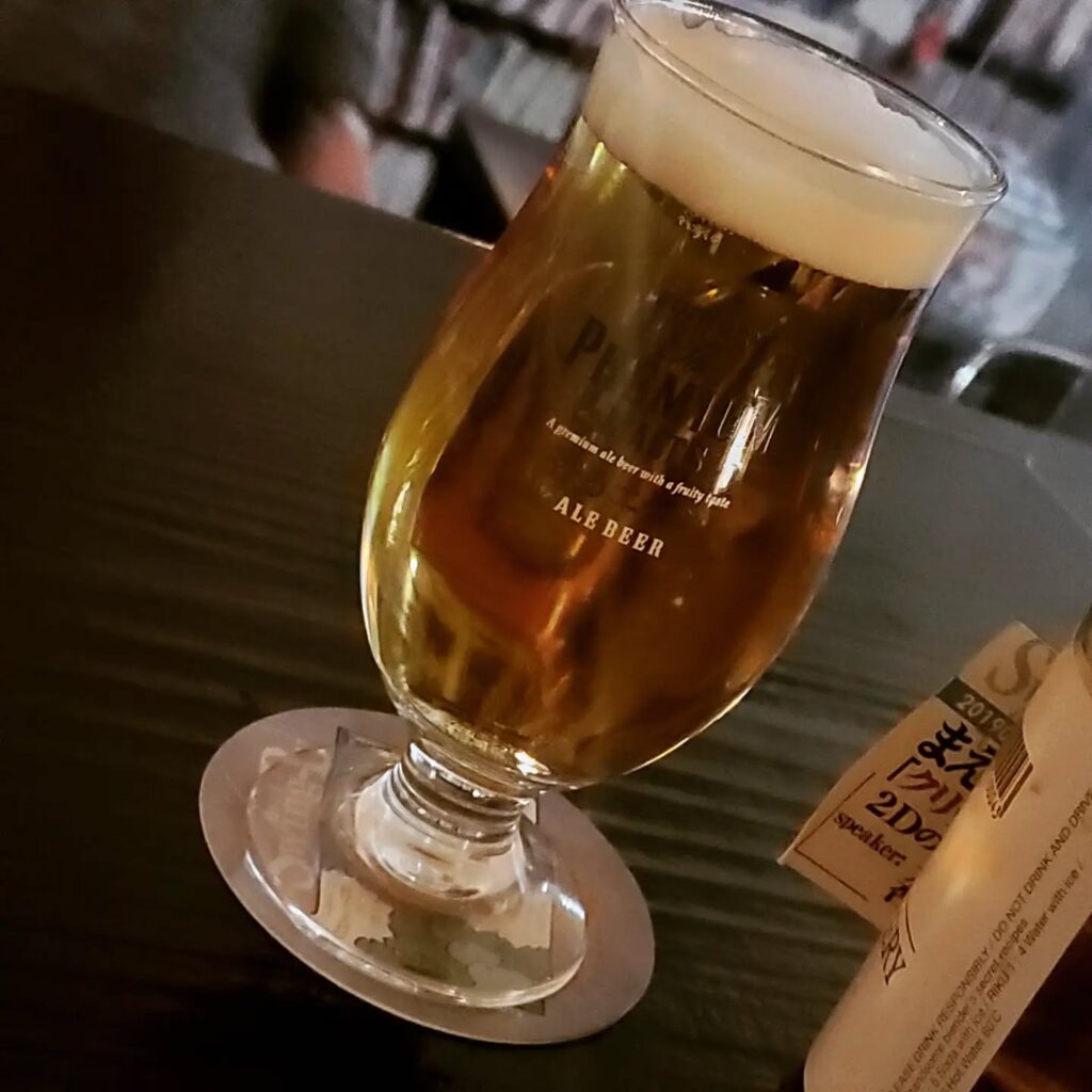 【 【 オタクバー 過 去 記 事 】 】 今日も美味しいビールとお待ちしております#町田#オタクバー#雷門風太 #杏東ぢーな  https://is.gd/w2RLLa