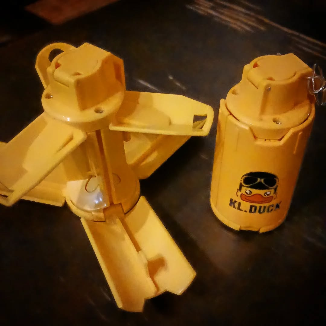 サバゲー用の手榴弾!? 常連さんとカラクリを楽しでいます本日も皆様のお越しをお待ちしております#オタクバー #特撮 #プロレス #ギャルゲー #同人誌 #町田 #杏東ぢーな #雷門風太 #日曜営業 #U25割 #はじめての女性は1杯無料 #今季アニメ #2025秋アニメ #美味しい生ビール #ボードゲーム #カードゲーム #サントリー神泡達人店 #サントリープレミアム達人店 #喫煙可能店 #朝まで営業