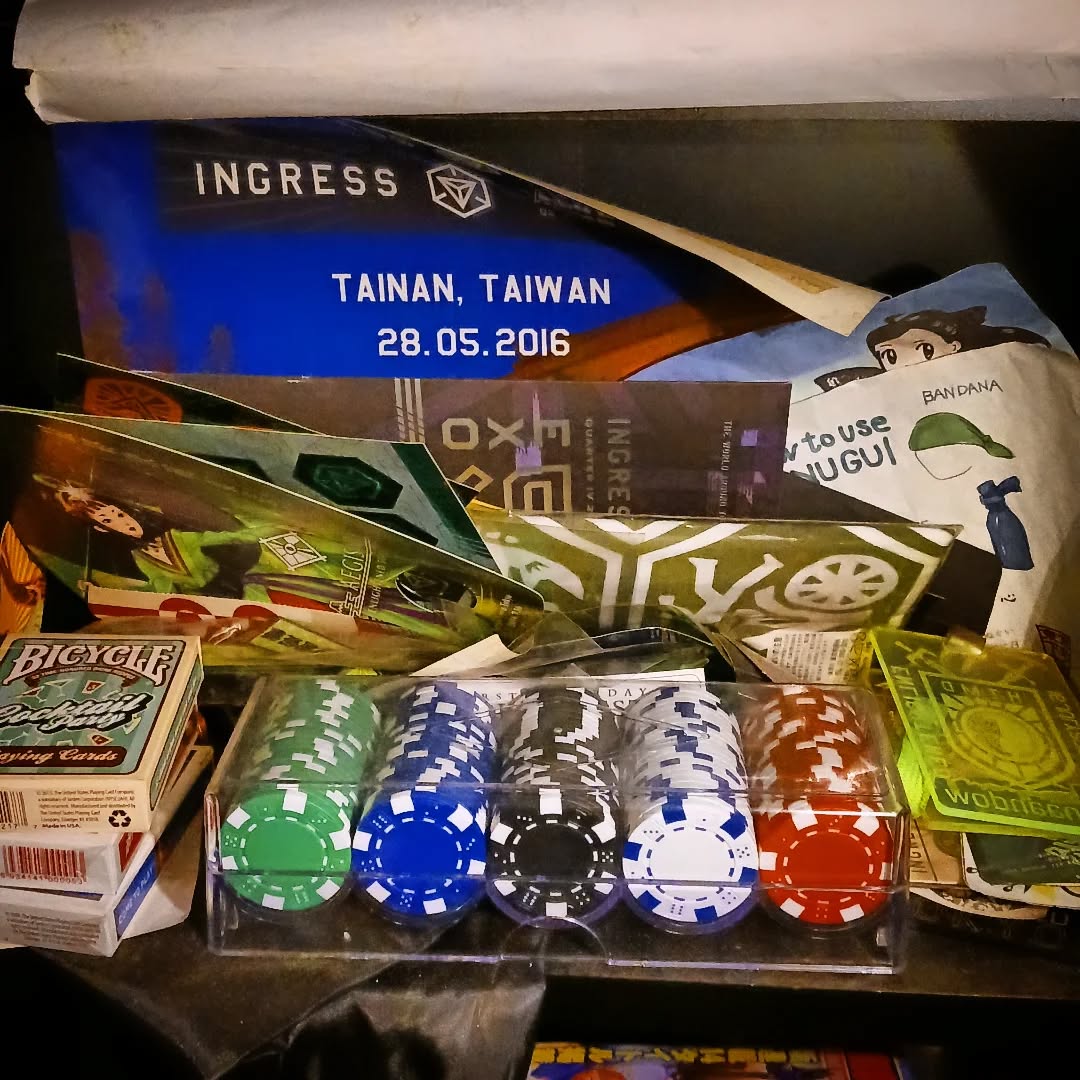 トランプ、ゲーム用チップあります どうぞご活用ください本日も皆様のお越しをお待ちしております#オタクバー #特撮 #プロレス #ギャルゲー #同人誌 #町田 #杏東ぢーな #雷門風太 #日曜営業 #U25割 #はじめての女性は1杯無料 #今季アニメ #2025秋アニメ #美味しい生ビール #ボードゲーム #カードゲーム #サントリー神泡達人店 #サントリープレミアム達人店 #喫煙可能店 #朝まで営業