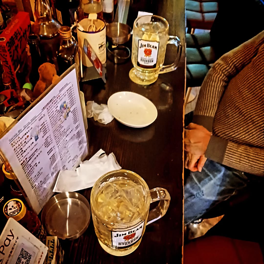 オープンから昭和アラカンオタク話で盛り上がっています本日も皆様のお越しをお待ちしております#オタクバー #昭和アニメ