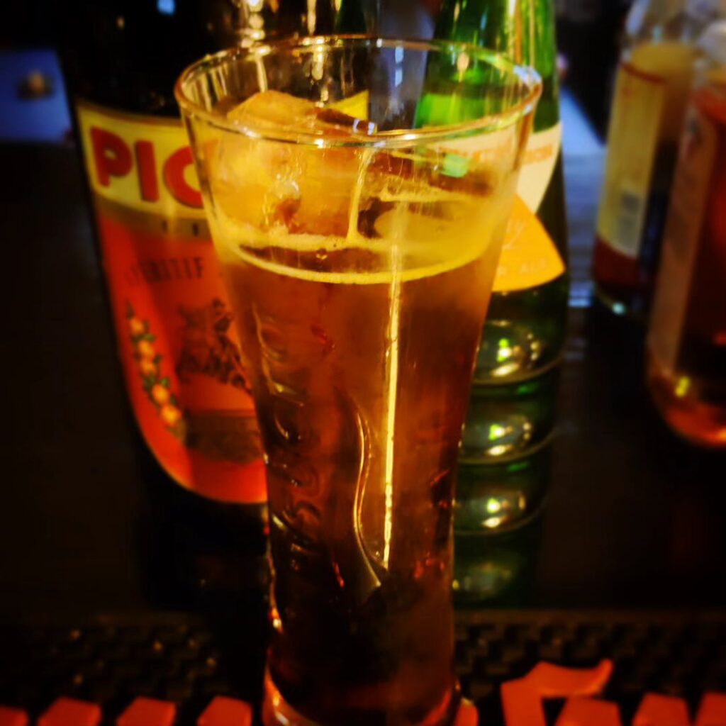 【 【 オタクバー 過 去 記 事 】 】 【ドリンク紹介】ピコンジンジャー https://is.gd/dUZLbI #オタクバー #お酒紹介 #カクテル紹介 #ドリンク紹介 #ピコンジンジャー